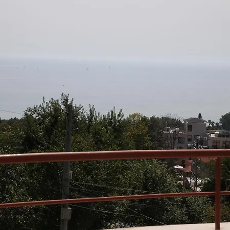 Popov בית הארחה 2*