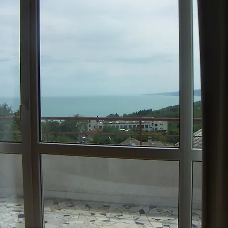 Πανσιόν Popov 2*