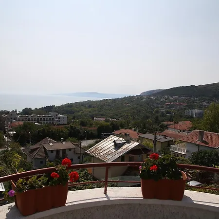Πανσιόν Popov 2*