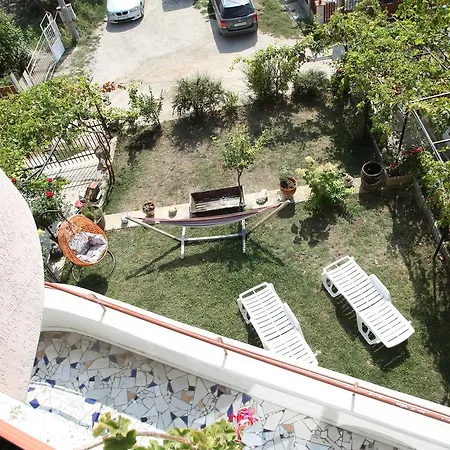 Popov Πανσιόν