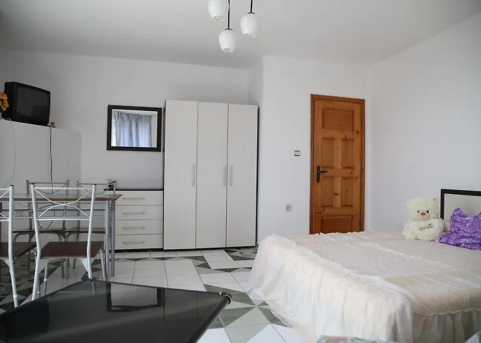 Popov Guest house 2*